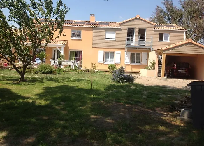 奥勒卡特公寓 * 莱萨布勒-多洛讷